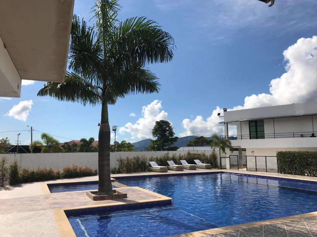 Hotel Celeste Inn Chinauta- Fusagasuga Ngoại thất bức ảnh